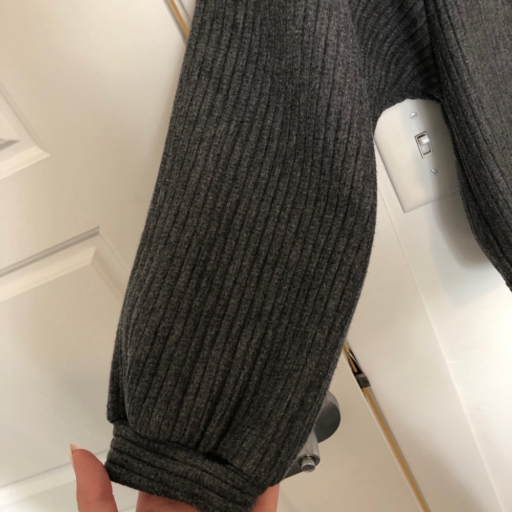 Sweater - Picture 4 of 5